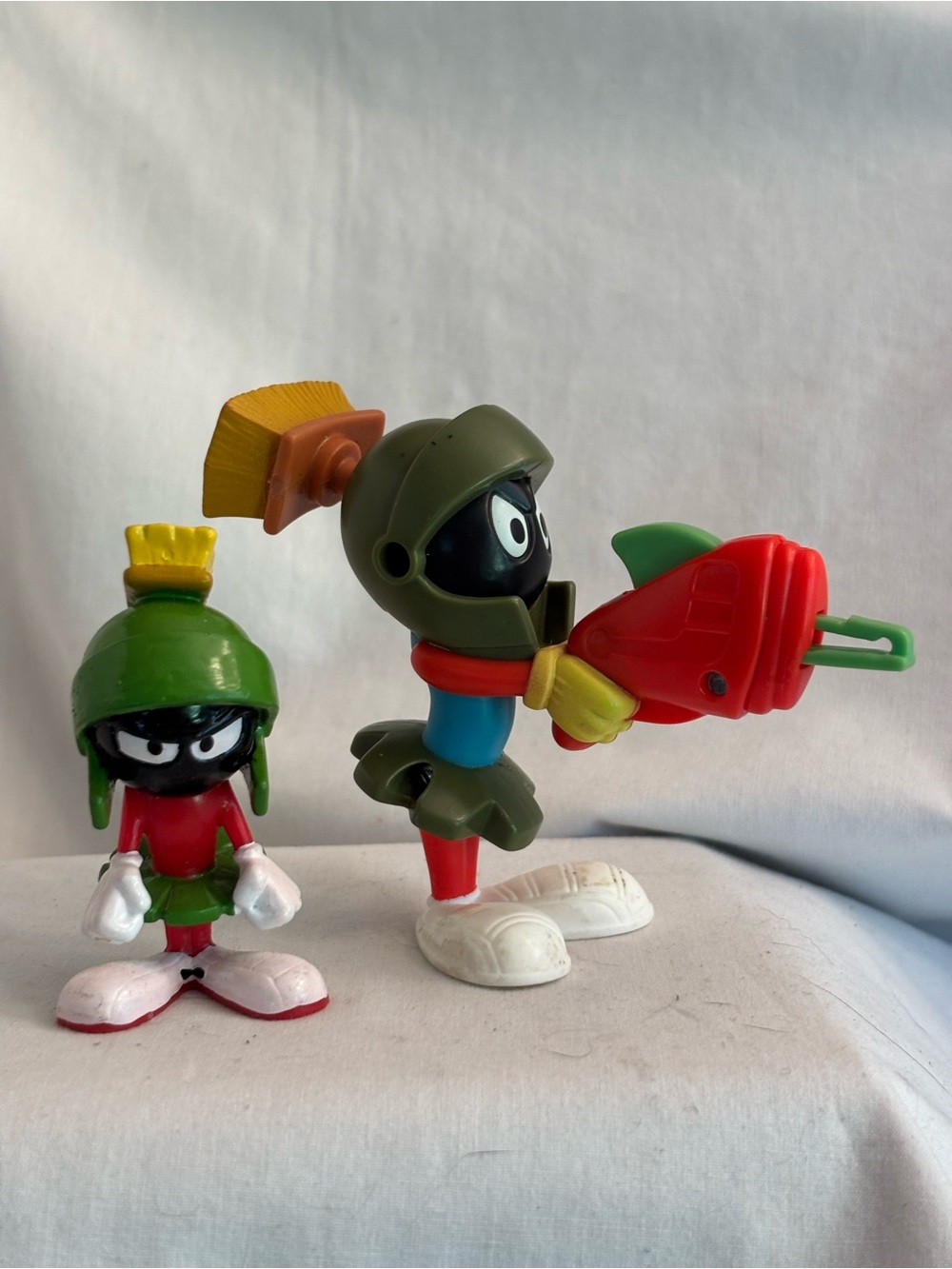 2~Looney Tunes 94’ Marvin the Martian Toy Figure & Marvin Figure w/ Ray Gun